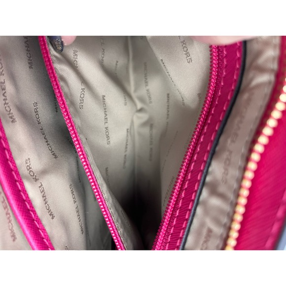 Michael Kors Jet Set Large Crossbody Clutch Ultra Pink Convertible EUC - Picture 9 of 12